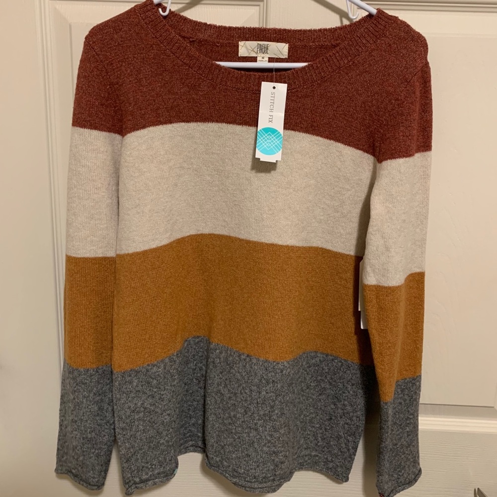 Pinque Crew Neck Pullover Sweater